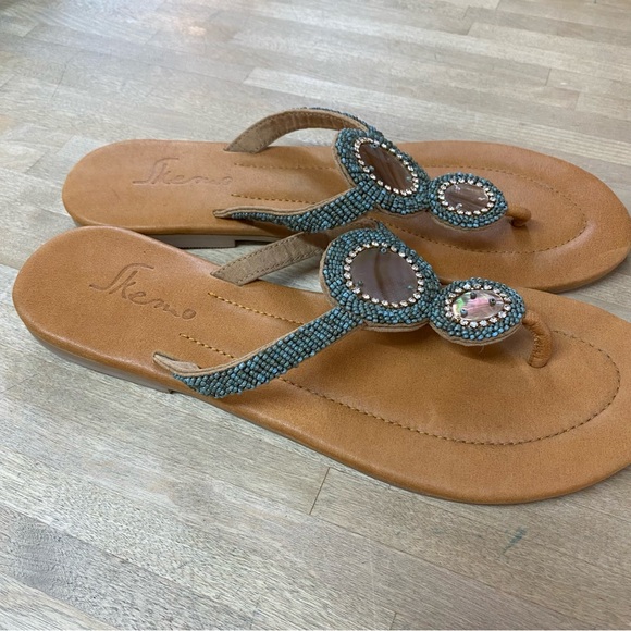 SKEMO Beaded Mother of Pearl Flip Flops Sandals Sz 9 - Picture 5 of 6
